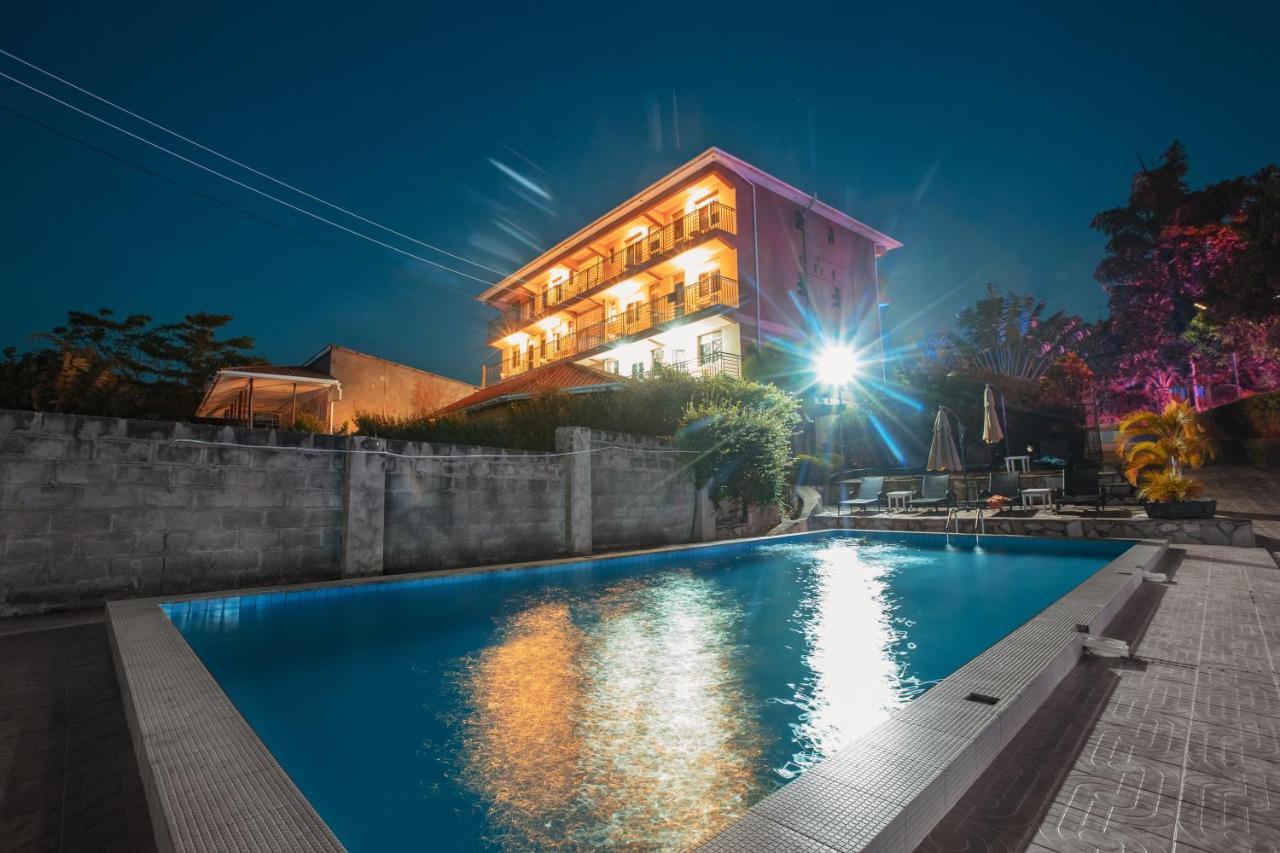 Santa Maria Hotel Entebbe Ngoại thất bức ảnh