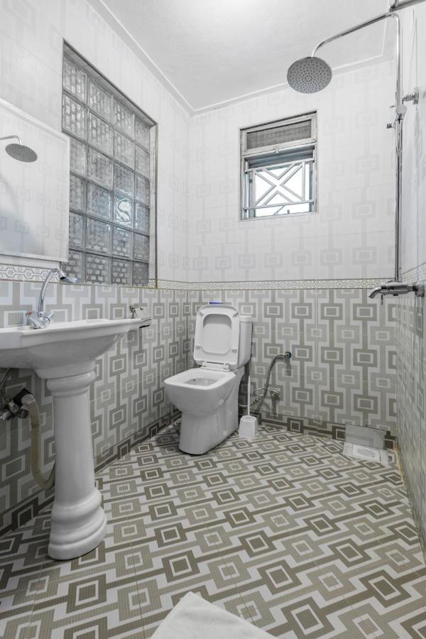 Santa Maria Hotel Entebbe Ngoại thất bức ảnh