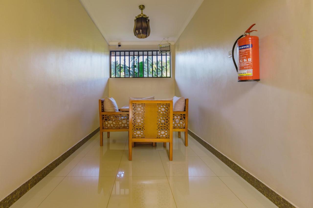 Santa Maria Hotel Entebbe Ngoại thất bức ảnh