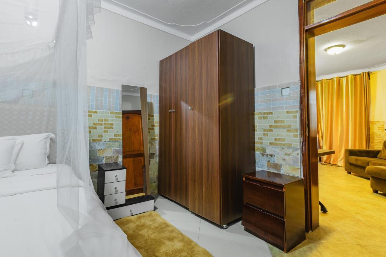 Santa Maria Hotel Entebbe Ngoại thất bức ảnh